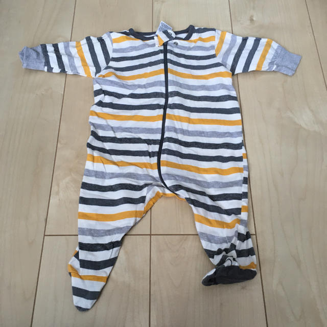 Gerber(ガーバー)のGerber★足つきロンパース黄 0-3m キッズ/ベビー/マタニティのベビー服(~85cm)(ロンパース)の商品写真