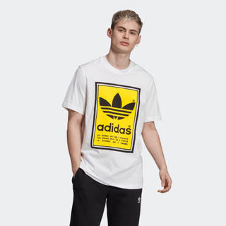 アディダス(adidas)のadidas Tシャツ(Tシャツ/カットソー(半袖/袖なし))