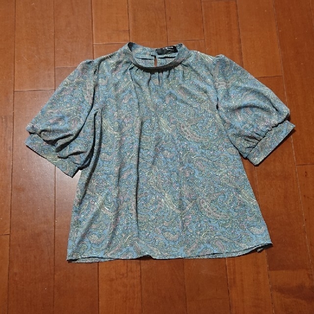 しまむら(シマムラ)のバルーン袖カットソー レディースのトップス(カットソー(半袖/袖なし))の商品写真