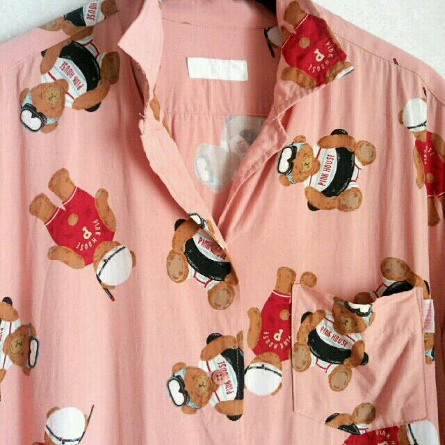 PINK HOUSE(ピンクハウス)のピンクハウス　くまプリントシャツ レディースのトップス(シャツ/ブラウス(半袖/袖なし))の商品写真