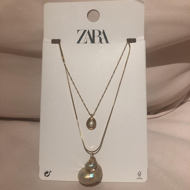 ZARA(ザラ)のzara ネックレス　シェル　新品 レディースのアクセサリー(ネックレス)の商品写真