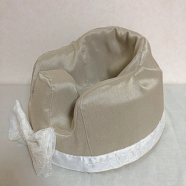 ハンドメイド♡バンボカバー(光沢グレージュ×レースリボン) キッズ/ベビー/マタニティの寝具/家具(シーツ/カバー)の商品写真