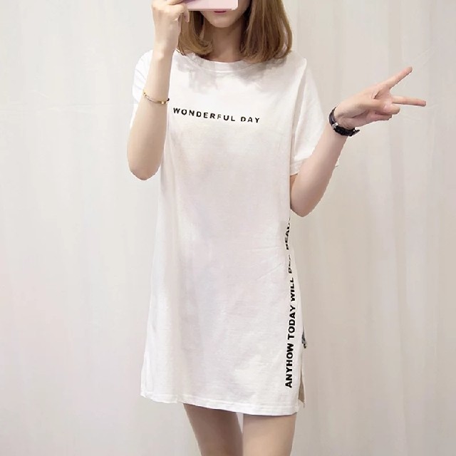 【Lサイズ】レディース　ロングTシャツ　ホワイト レディースのトップス(Tシャツ(半袖/袖なし))の商品写真