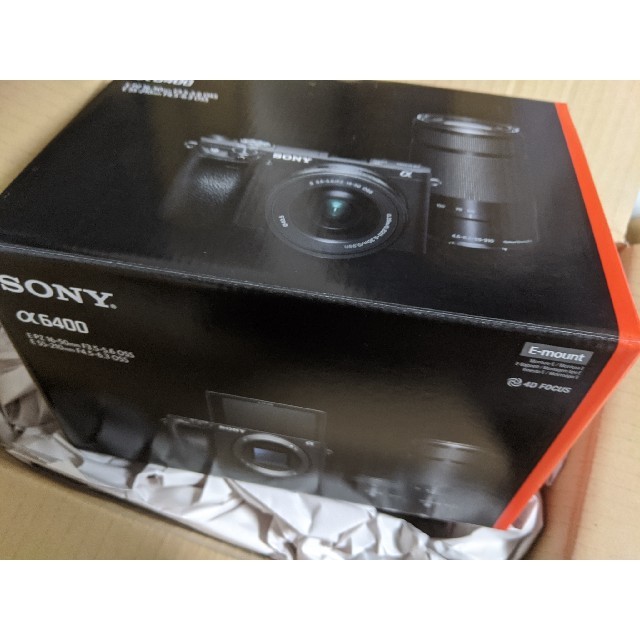 SONY(ソニー)の新品 SONY α6400 ボディ シルバー スマホ/家電/カメラのカメラ(ミラーレス一眼)の商品写真