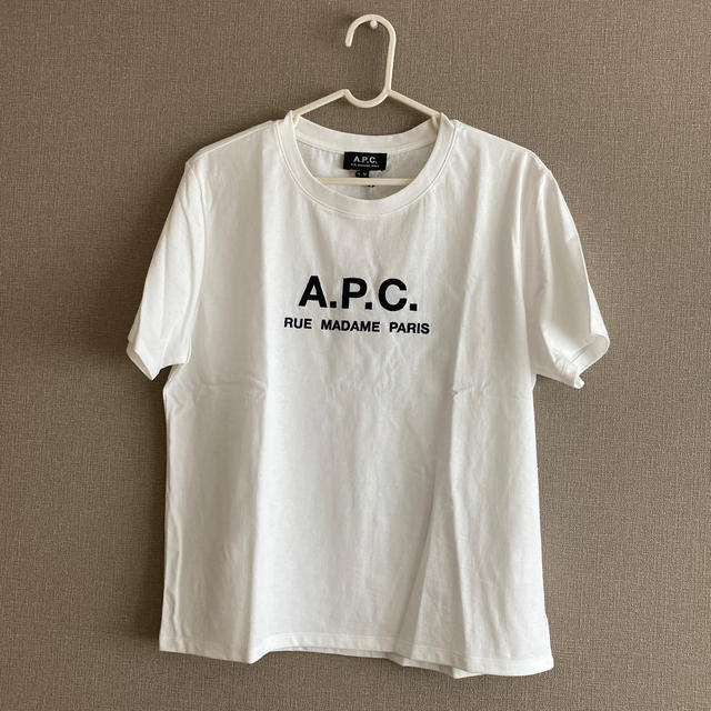 A.P.C(アーペーセー)のAPC tシャツ　新品 レディースのトップス(Tシャツ(半袖/袖なし))の商品写真