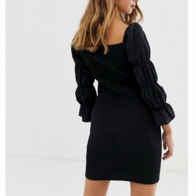 Bershka(ベルシュカ)のBershka　 square neck shirred dress black レディースのワンピース(ミニワンピース)の商品写真