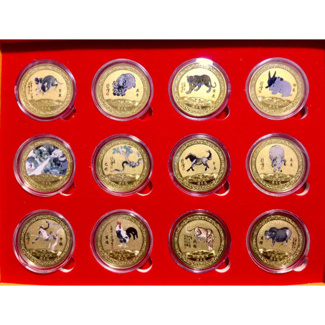 中国干支 十二支記念カラー金貨メダル 12枚セット(徐悲鴻画) | フリマアプリ ラクマ