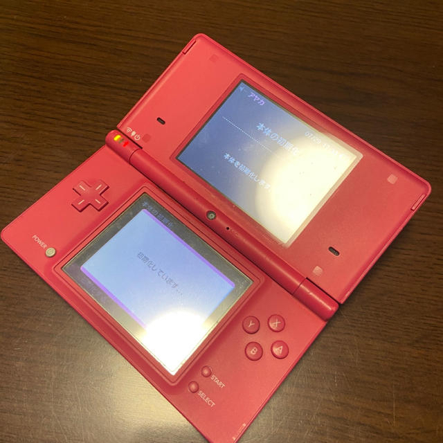 ニンテンドーDS(ニンテンドーDS)のお得情報‼️Nintendo DSi 本体　タッチペン付き　動作確認初期化済み エンタメ/ホビーのゲームソフト/ゲーム機本体(家庭用ゲーム機本体)の商品写真