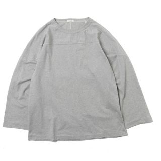 コモリ(COMOLI)の【新品 未使用 グレー】COMOLI フットボールTシャツ size 2 コモリ(Tシャツ/カットソー(七分/長袖))