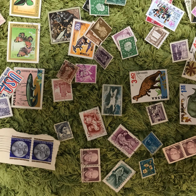 海外切手　200枚以上　インテリア　雑貨　アンティーク　コレクション エンタメ/ホビーのコレクション(使用済み切手/官製はがき)の商品写真