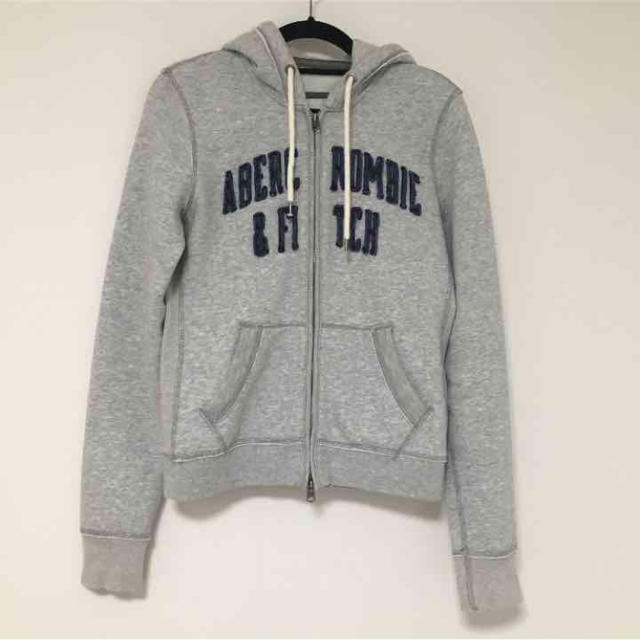 Abercrombie&Fitch(アバクロンビーアンドフィッチ)のアバクロ パーカー レディースのトップス(パーカー)の商品写真