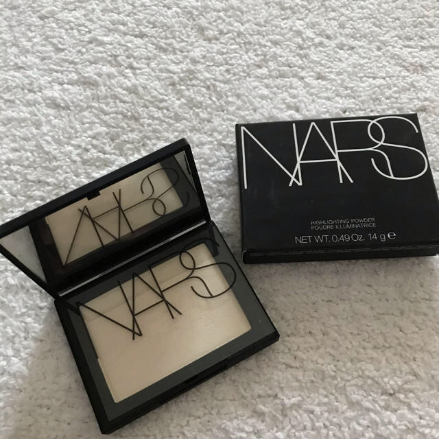 NARS(ナーズ)のお値下げしました❣️【NARS】ハイライティングパウダー　５２２１ コスメ/美容のベースメイク/化粧品(フェイスカラー)の商品写真