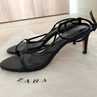 ザラ(ZARA)のZARA  レザーストラップサンダル(サンダル)