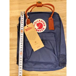 フェールラーベン(FJALL RAVEN)のカンケンリュックミニ　kids 新品　ネイビー(リュックサック)