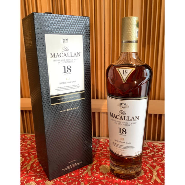 MACALLAN マッカラン 18年（現行ボトル 箱付き）700mlのサムネイル