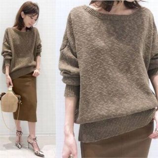 アパルトモンドゥーズィエムクラス(L'Appartement DEUXIEME CLASSE)のアパルトモンドゥーズィエムクラス Back V Knit ニット(ニット/セーター)