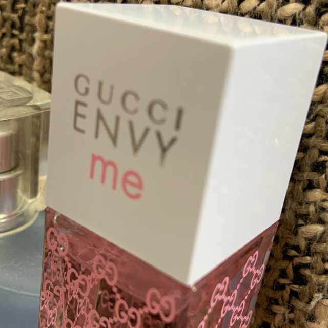 Gucci(グッチ)のGUCCI ENVY me  香水 コスメ/美容のコスメ/美容 その他(その他)の商品写真