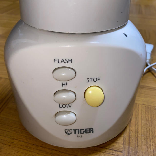 TIGER(タイガー)のタイガーのミキサー スマホ/家電/カメラの調理家電(ジューサー/ミキサー)の商品写真