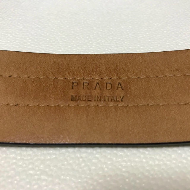 PRADA(プラダ)のPRADA レザーブレスレット メンズのアクセサリー(ブレスレット)の商品写真