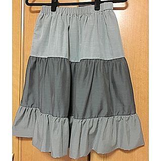 シュカ(shuca)の【美品】shuca  大人可愛い スカート(ひざ丈スカート)