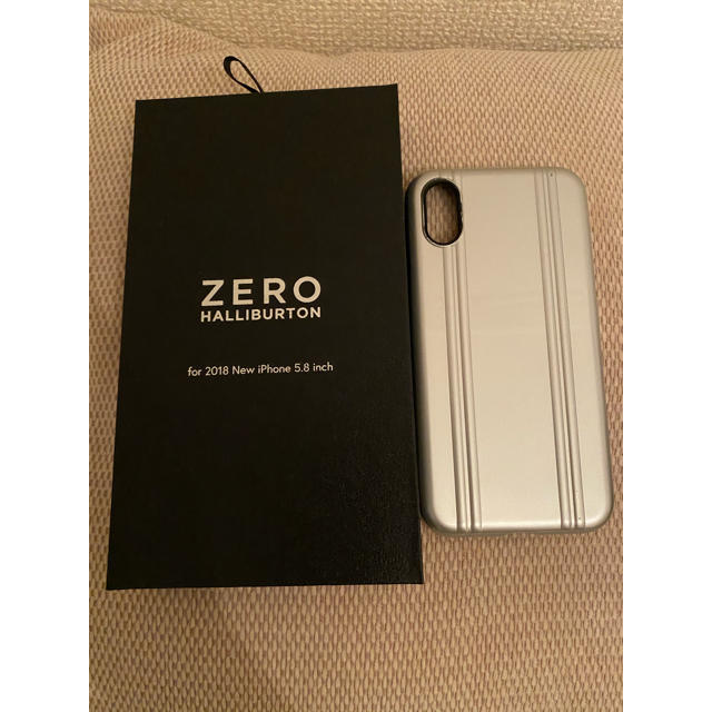 ZERO HALLIBURTON(ゼロハリバートン)のゼロハリバートン iPhoneXS シルバー ケース  スマホ/家電/カメラのスマホアクセサリー(iPhoneケース)の商品写真