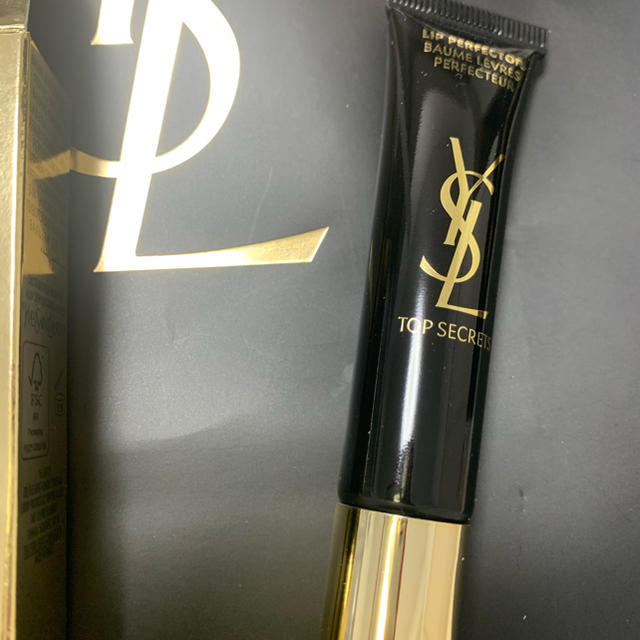 Yves Saint Laurent Beaute(イヴサンローランボーテ)のrimimi様専用　ショップ袋無しイブサンローサン　リップ用美容液 コスメ/美容のスキンケア/基礎化粧品(リップケア/リップクリーム)の商品写真