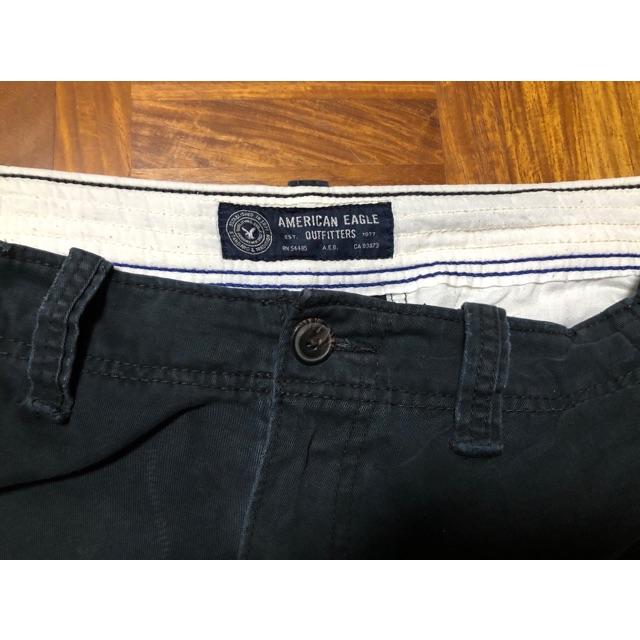 American Eagle(アメリカンイーグル)のアメリカンイーグル☆ ハーフカーゴパンツ  32インチ　紺色 メンズのパンツ(ショートパンツ)の商品写真