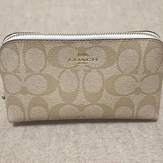 ♡COACH コーチ ポーチ シグネチャー 新品未使用♡