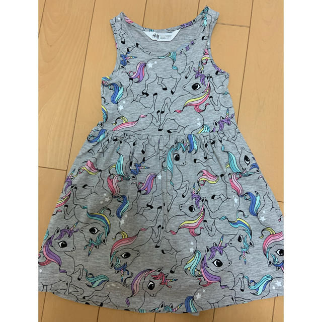 H&M(エイチアンドエム)のH&M ワンピース キッズ/ベビー/マタニティのキッズ服女の子用(90cm~)(ワンピース)の商品写真