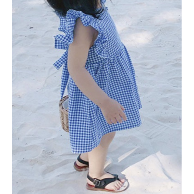 ノースリーブ ワンピース 韓国 ギンガムチェック ブルー フリル 夏 90 キッズ/ベビー/マタニティのキッズ服女の子用(90cm~)(ワンピース)の商品写真