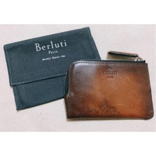 ベルルッティ(Berluti)の早い者勝！BERLUTI ベルルッティ エピュール スクリットカーキーケース(キーケース)