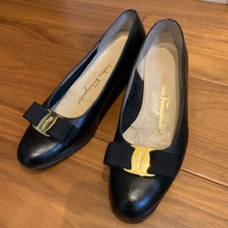 サルヴァトーレフェラガモ(Salvatore Ferragamo)のSalvatore Ferragamo ♡ヴァラ リボン パンプス(ハイヒール/パンプス)