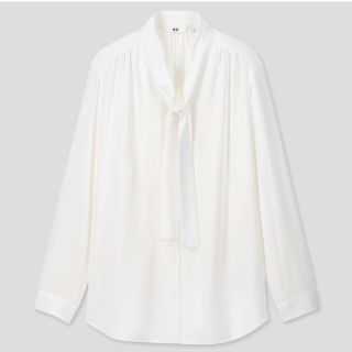 ユニクロ(UNIQLO)のレーヨンボウタイブラウス(長袖)(シャツ/ブラウス(長袖/七分))