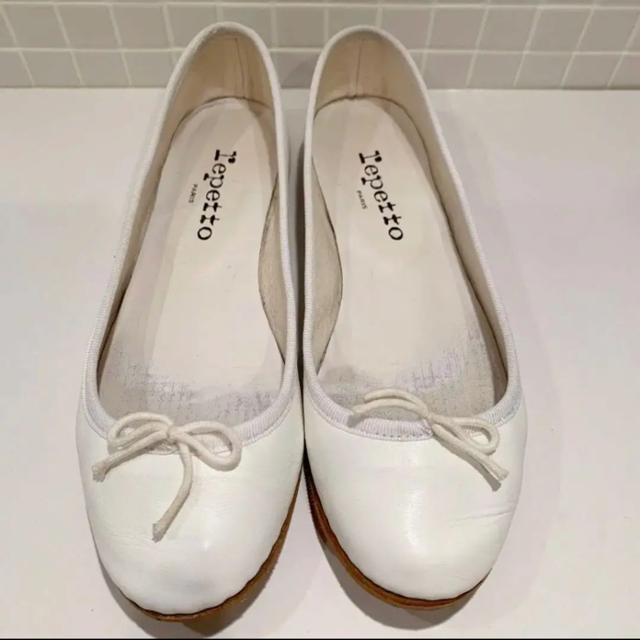 repetto(レペット)のレペット バレエシューズ パンプス 白 23cm レディースの靴/シューズ(バレエシューズ)の商品写真