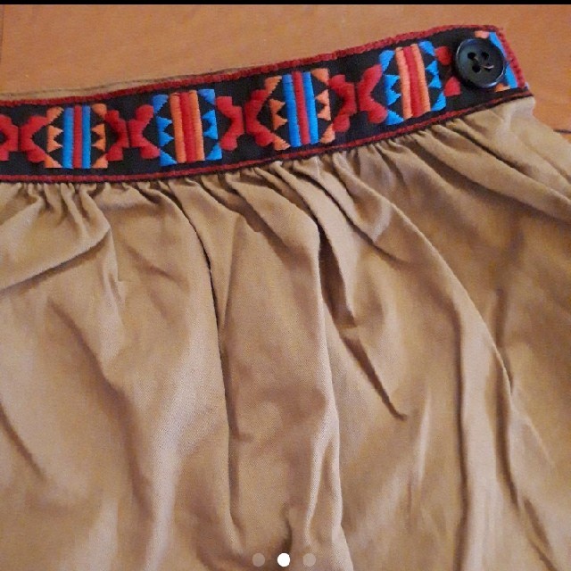 shuca(シュカ)のshuca　ウエストエスニック刺繍　スカート レディースのスカート(ひざ丈スカート)の商品写真
