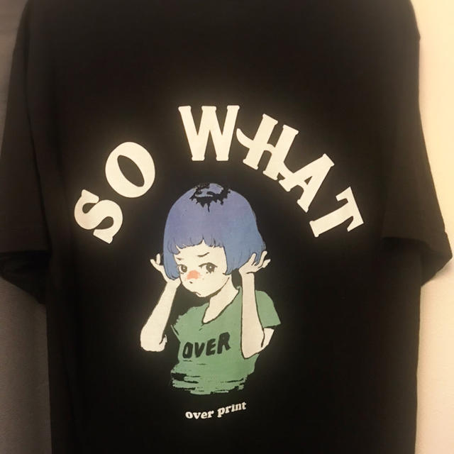 over print 古塔つみ　SO WHAT. Tシャツ