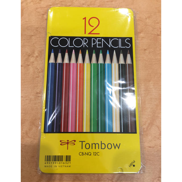 トンボ鉛筆(トンボエンピツ)のトンボ色鉛筆 エンタメ/ホビーのアート用品(色鉛筆)の商品写真