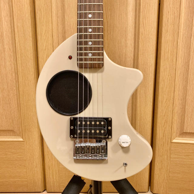 Fernandes(フェルナンデス)の【送料込み】フェルナンデス ZO-3 スピーカー内蔵 エレキギター 楽器のギター(エレキギター)の商品写真