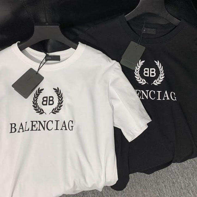 Balenciaga(バレンシアガ)の【即納】BBロゴTシャツ　ブラック poteto様 レディースのトップス(Tシャツ(半袖/袖なし))の商品写真