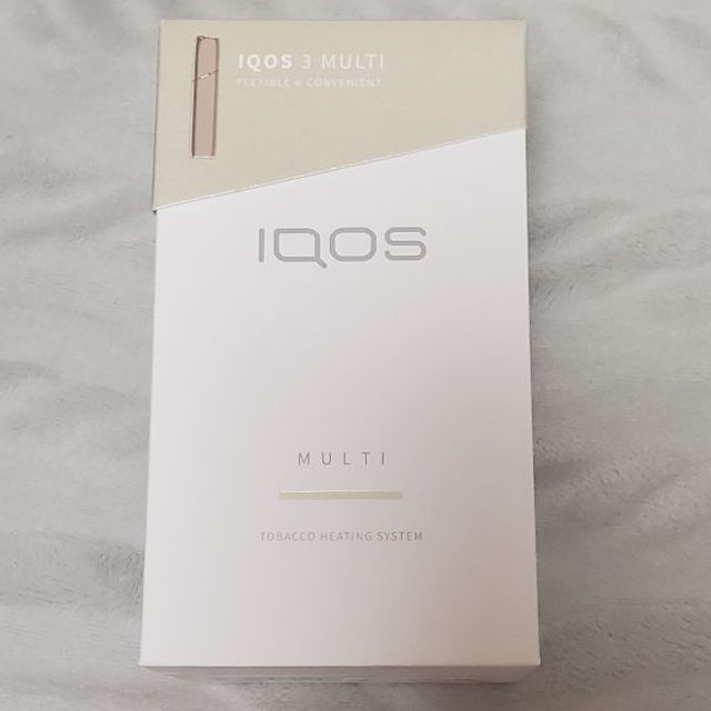 IQOS(アイコス)のiQOS3 MULTI ゴールド インテリア/住まい/日用品の日用品/生活雑貨/旅行(日用品/生活雑貨)の商品写真