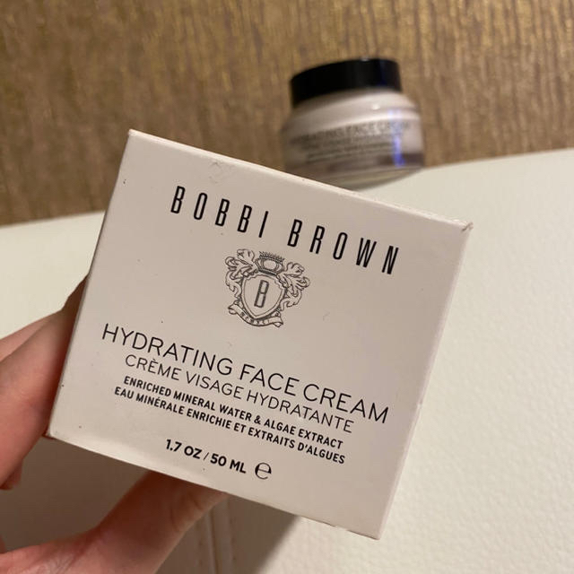 BOBBI BROWN(ボビイブラウン)のまいこ様専用♡BOBBI BROWN☆ハイドレイティングフェイスクリーム コスメ/美容のスキンケア/基礎化粧品(フェイスクリーム)の商品写真