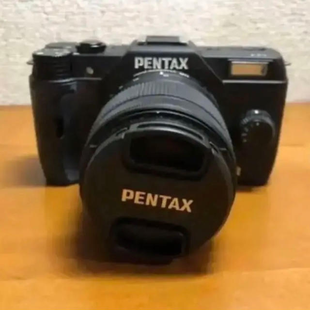 PENTAX(ペンタックス)のPENTAX Q7 standard zoom 一眼レフ カメラ ブラック スマホ/家電/カメラのカメラ(ミラーレス一眼)の商品写真