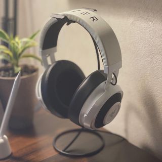 レイザー(LAZER)のRazer Kraken pro v2 ヘッドセット レイザー White(ヘッドフォン/イヤフォン)