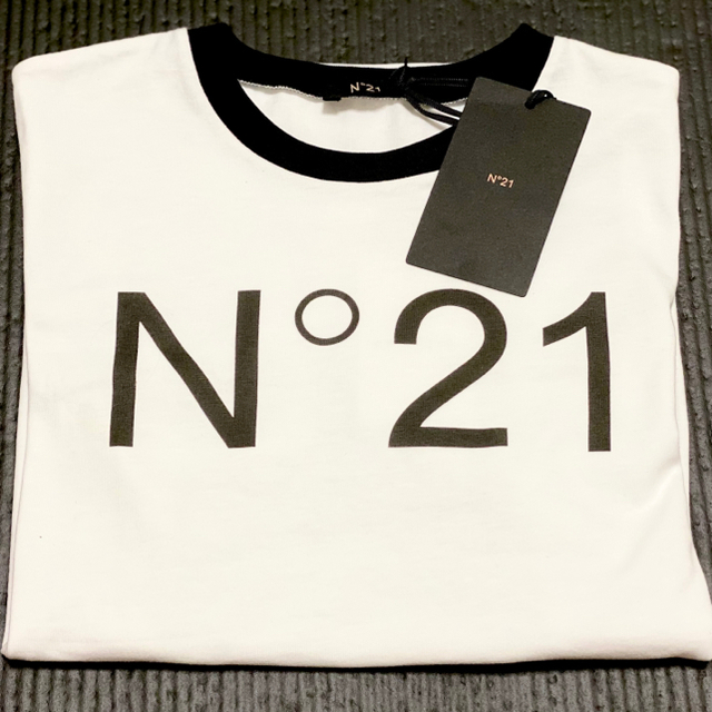 N°21(ヌメロヴェントゥーノ)の専用 レディースのトップス(Tシャツ(半袖/袖なし))の商品写真