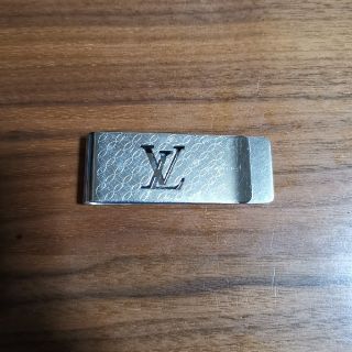 ルイヴィトン(LOUIS VUITTON)のヴィトン パンス マネークリップ ビエ シャンゼリゼ シルバー M65633(マネークリップ)