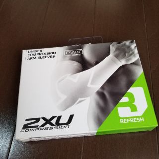 ツータイムズユー(2XU)の新品・未使用 2XU コンプレッション アームスリーブ(ウェア)