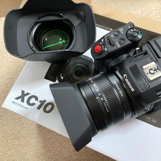 キヤノン(Canon)のCANON XC10 ＋ SANDISK Cfast 64G ＋バッテリーx2(ビデオカメラ)