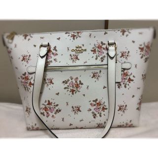 コーチ(COACH)の(値下げしました)新品未使用コーチ花柄トートバック(トートバッグ)