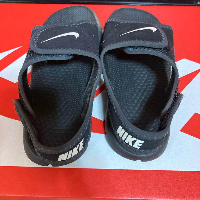 NIKE(ナイキ)のNIKE キッズ/ベビー/マタニティのキッズ靴/シューズ(15cm~)(サンダル)の商品写真