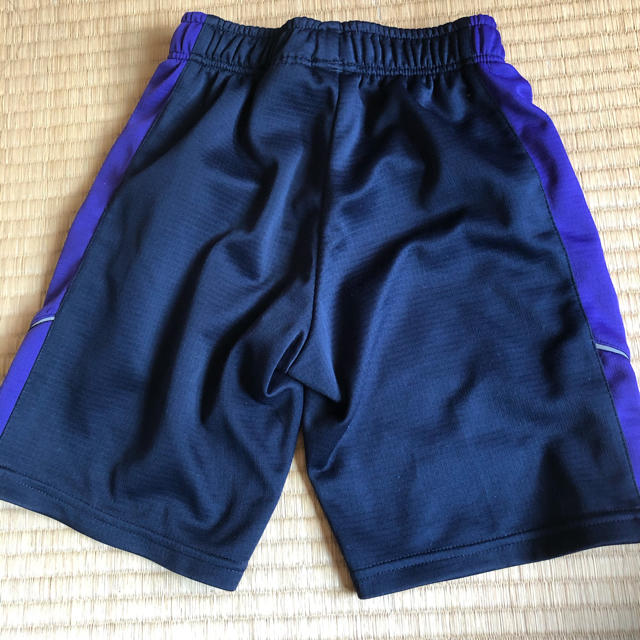 NIKE(ナイキ)のNIKE ハーフパンツ　サイズ110 キッズ/ベビー/マタニティのキッズ服男の子用(90cm~)(パンツ/スパッツ)の商品写真